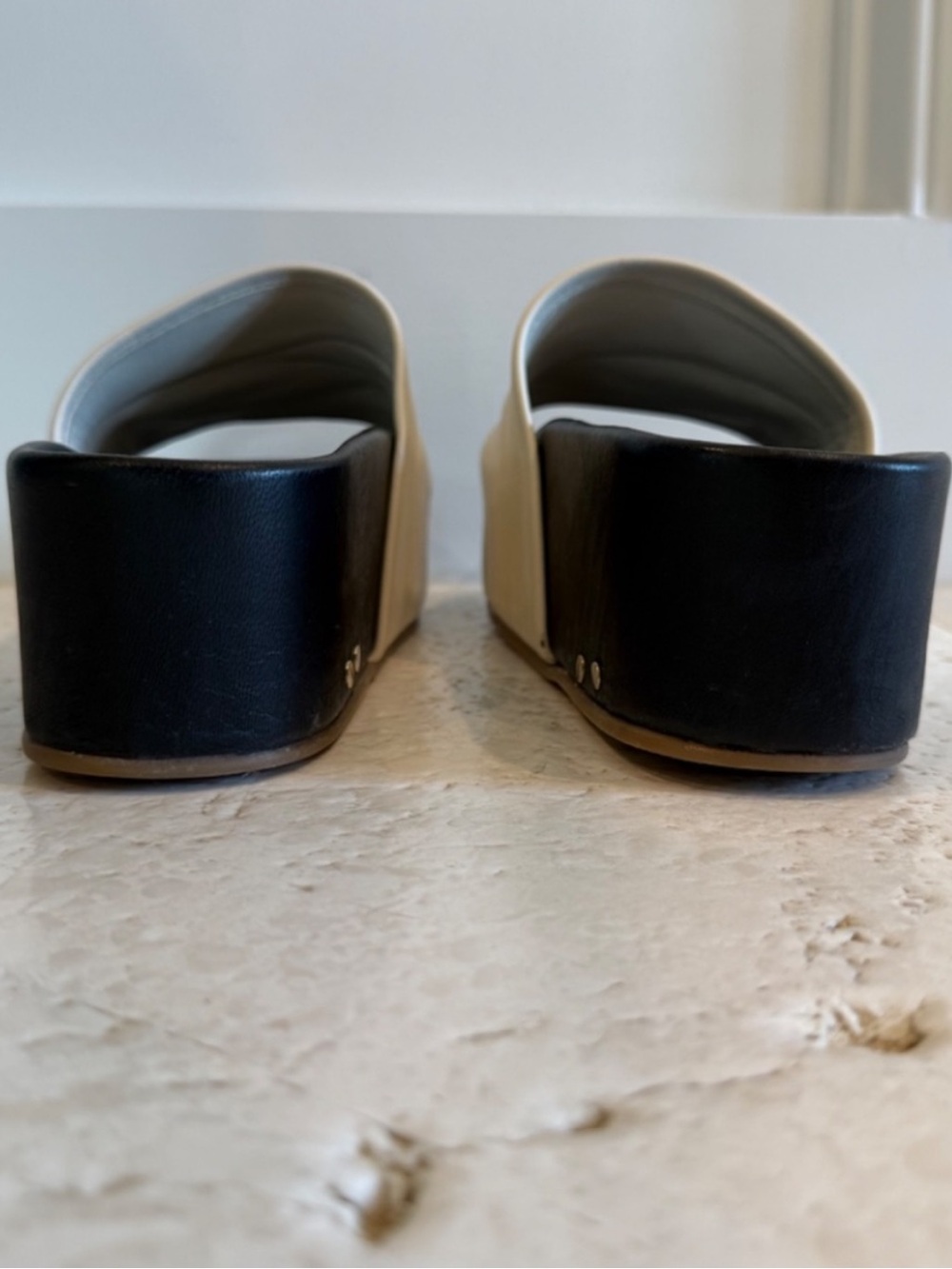 BEEK • BLACK & IVORY LEATHER PLATFORM SLIDES SIZE 8 EUC - Picture 2 of 10
